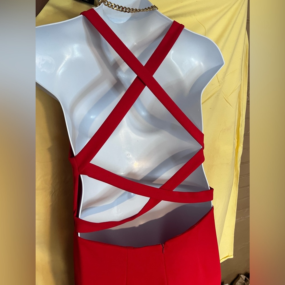 Lulus Straight to the heart ❤️ Strappy Back Tumpet Gown. - Picture 3 of 4